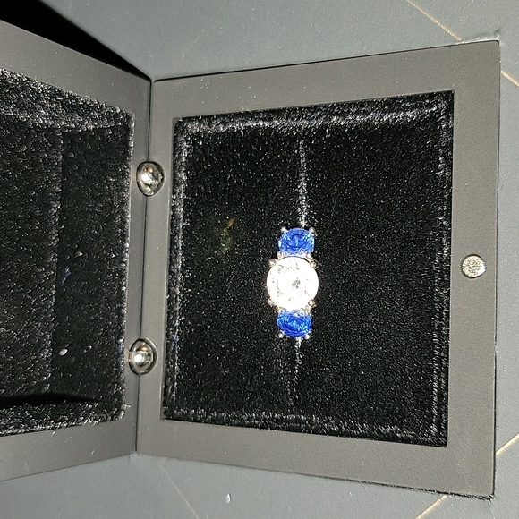 Diamond Nexus 3 Stone Accented Sapphire 14K Size 7 - Picture 6 of 16